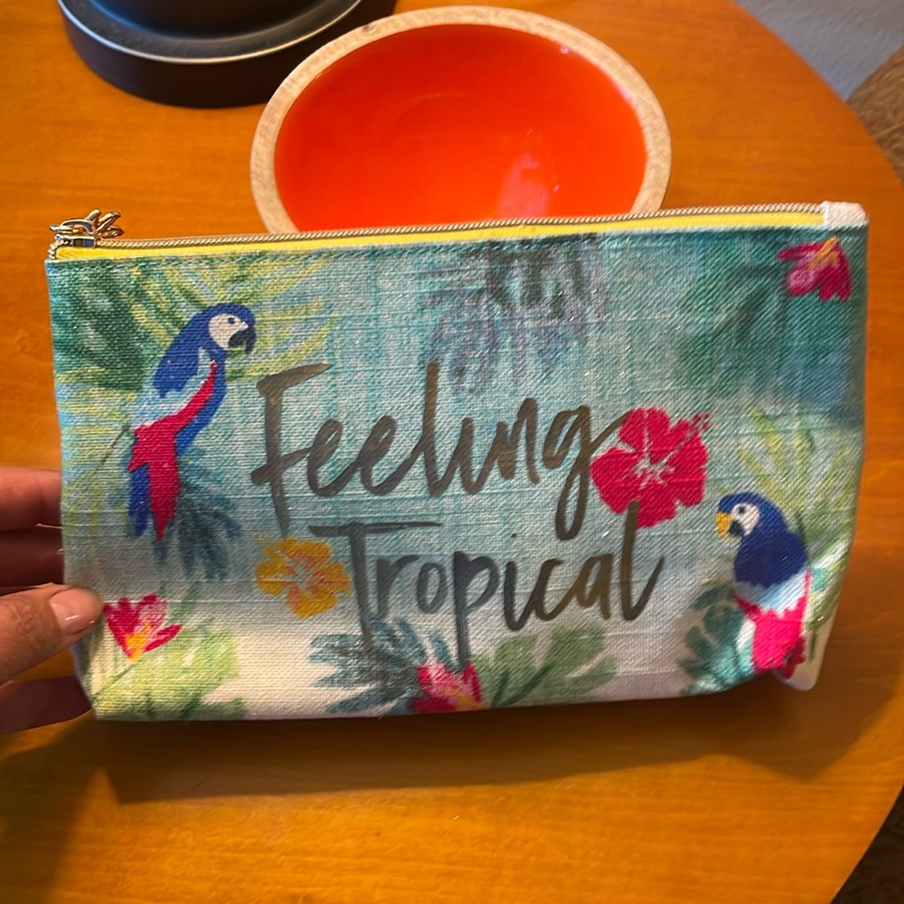 Tropical Makeup Accessories Bag by Bath & Body Works NWT